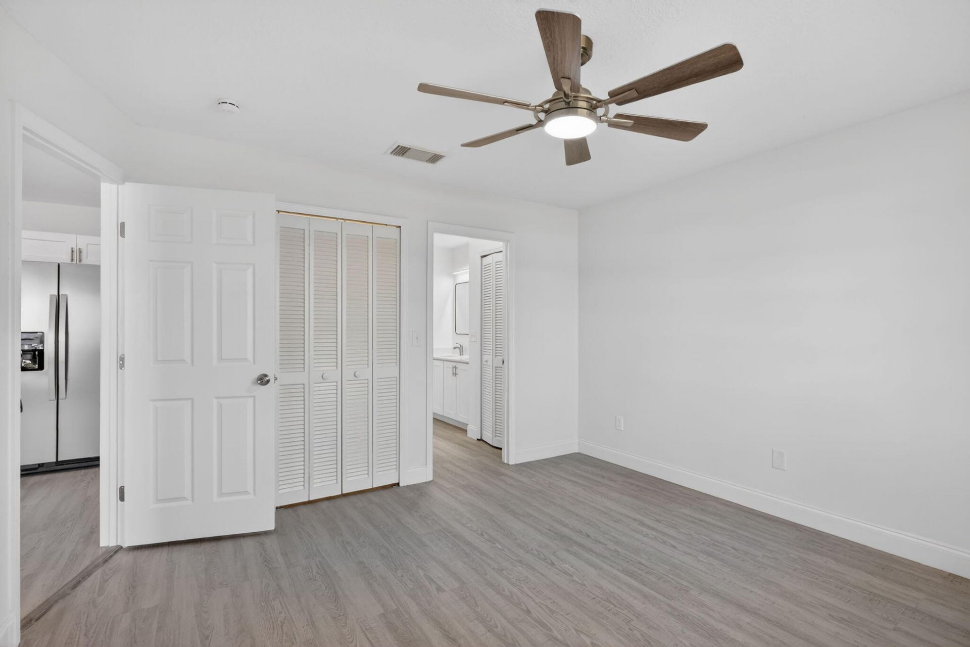 124 SE Eyerly Avenue, Port Saint Lucie, FL 34983 Photo