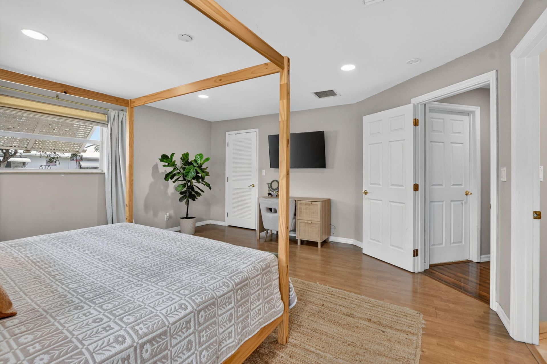 301 SE 8th Avenue, Deerfield Beach, FL 33441 Photo