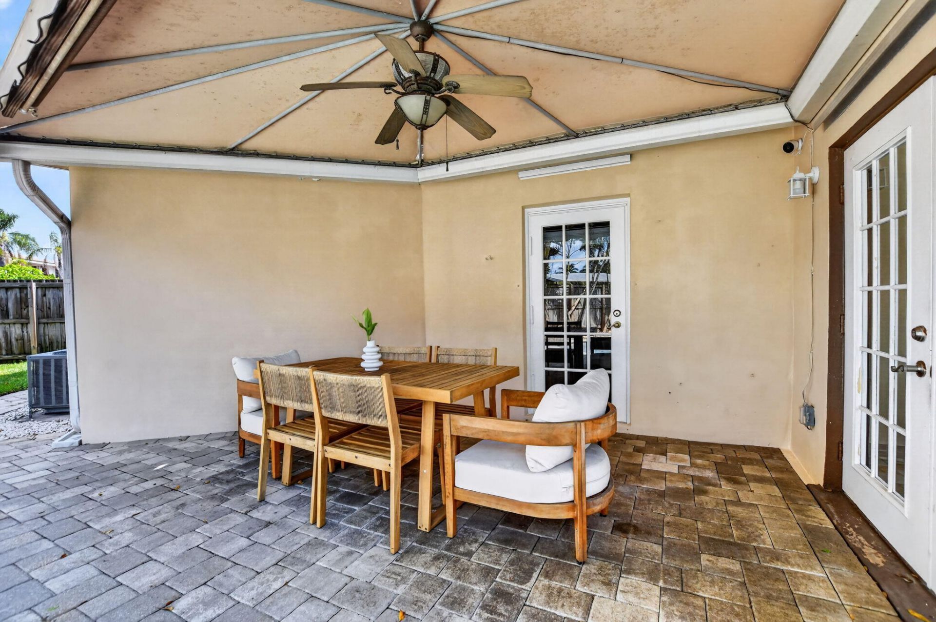301 SE 8th Avenue, Deerfield Beach, FL 33441 Photo