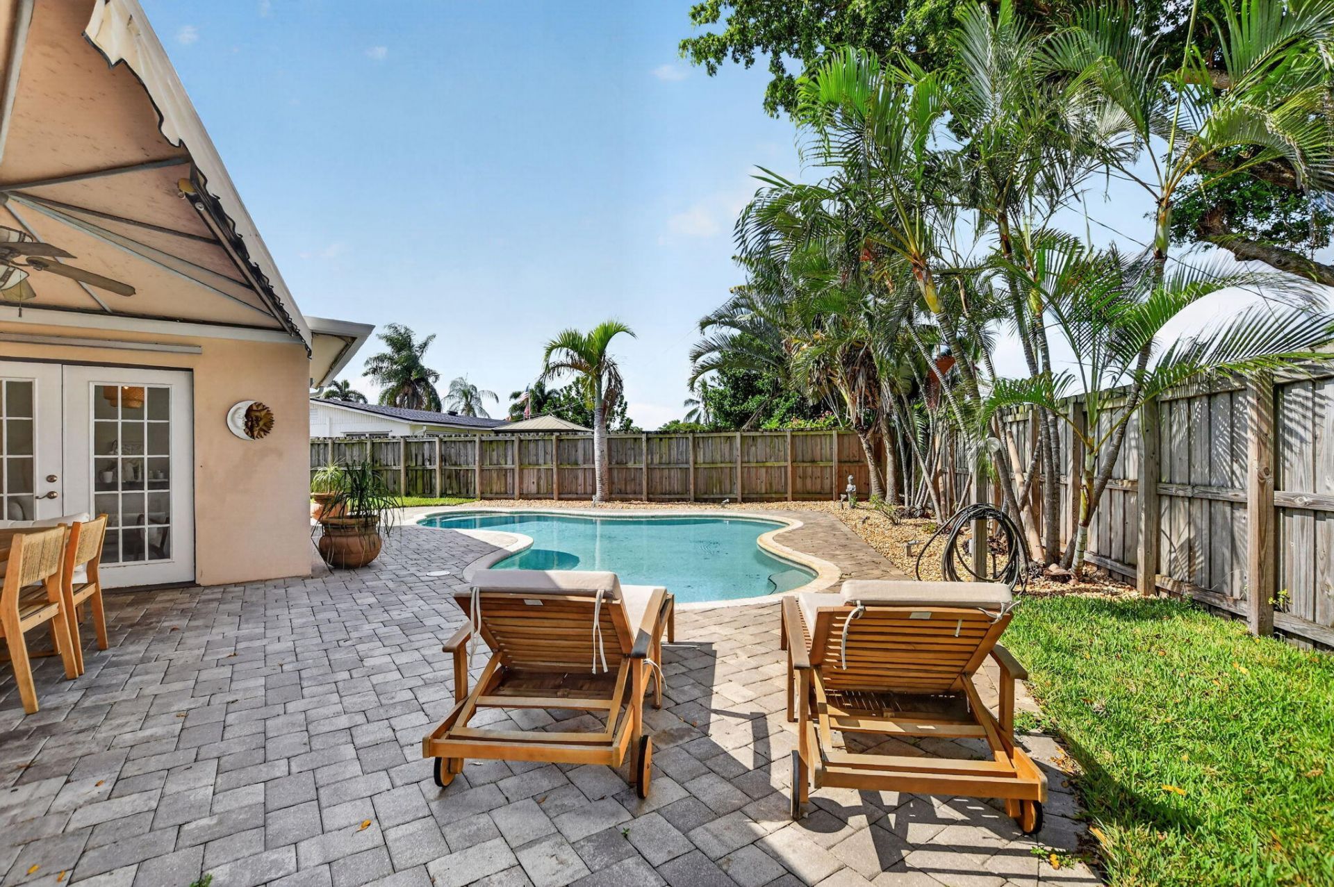 301 SE 8th Avenue, Deerfield Beach, FL 33441 Photo
