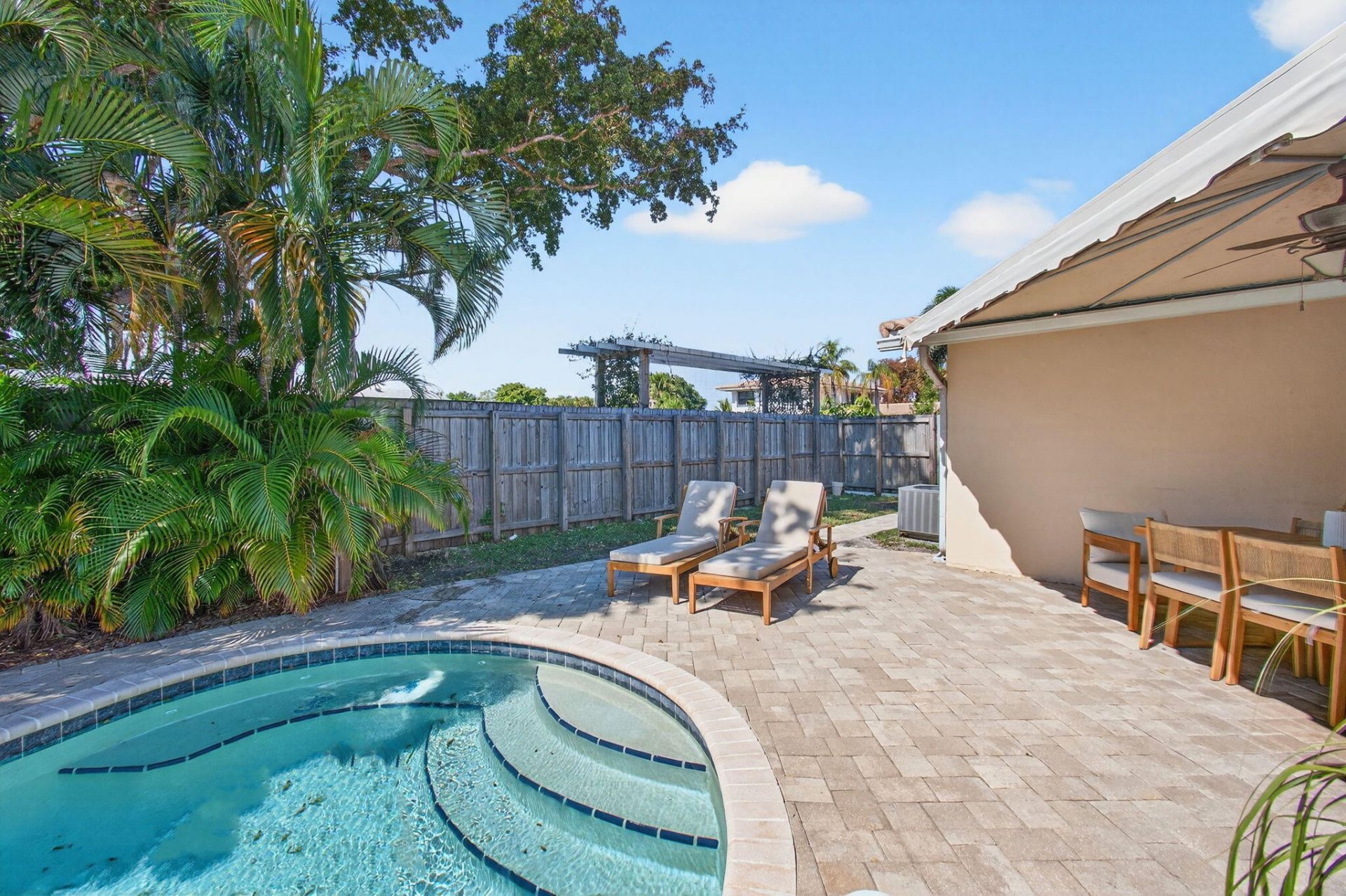 301 SE 8th Avenue, Deerfield Beach, FL 33441 Photo