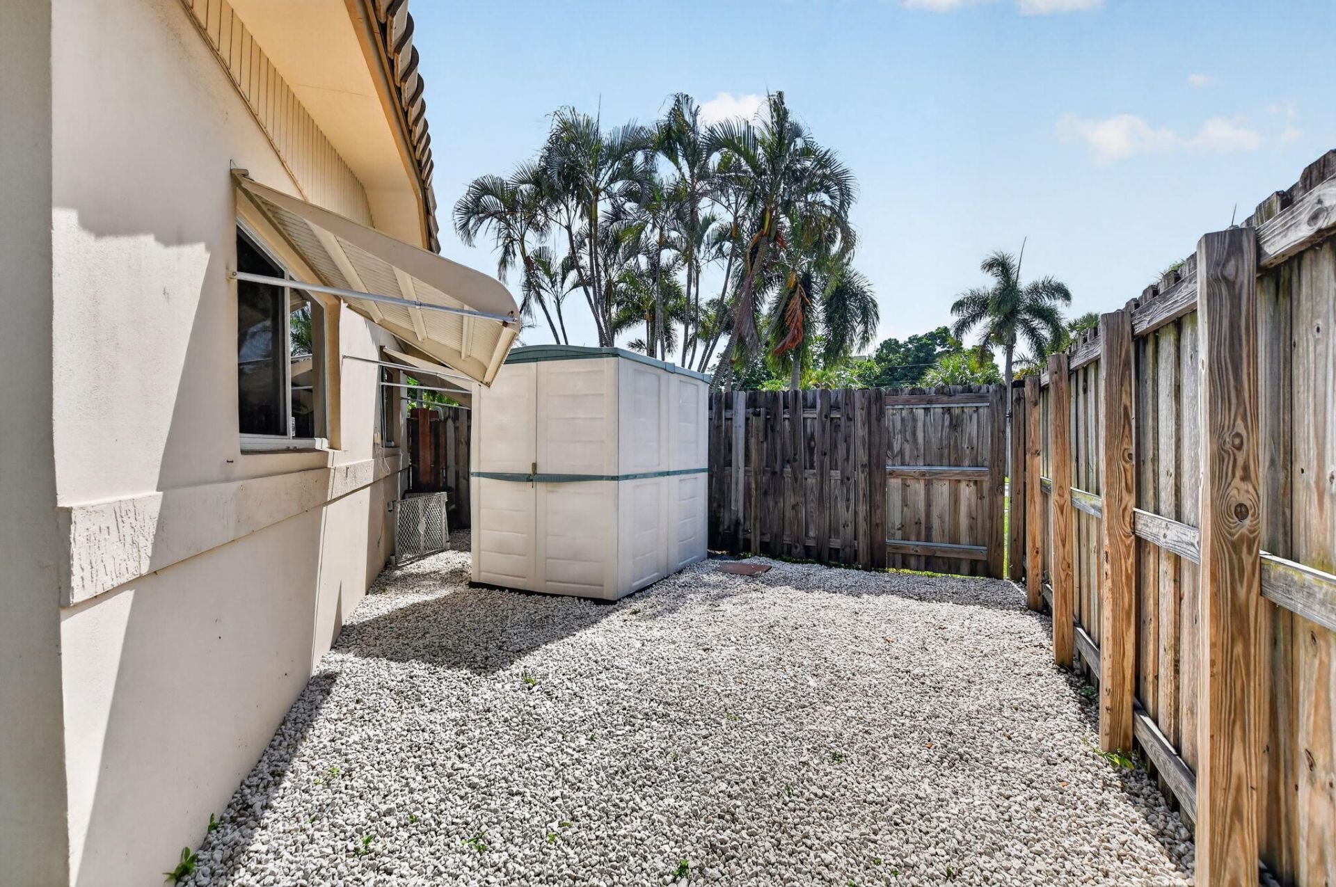 301 SE 8th Avenue, Deerfield Beach, FL 33441 Photo