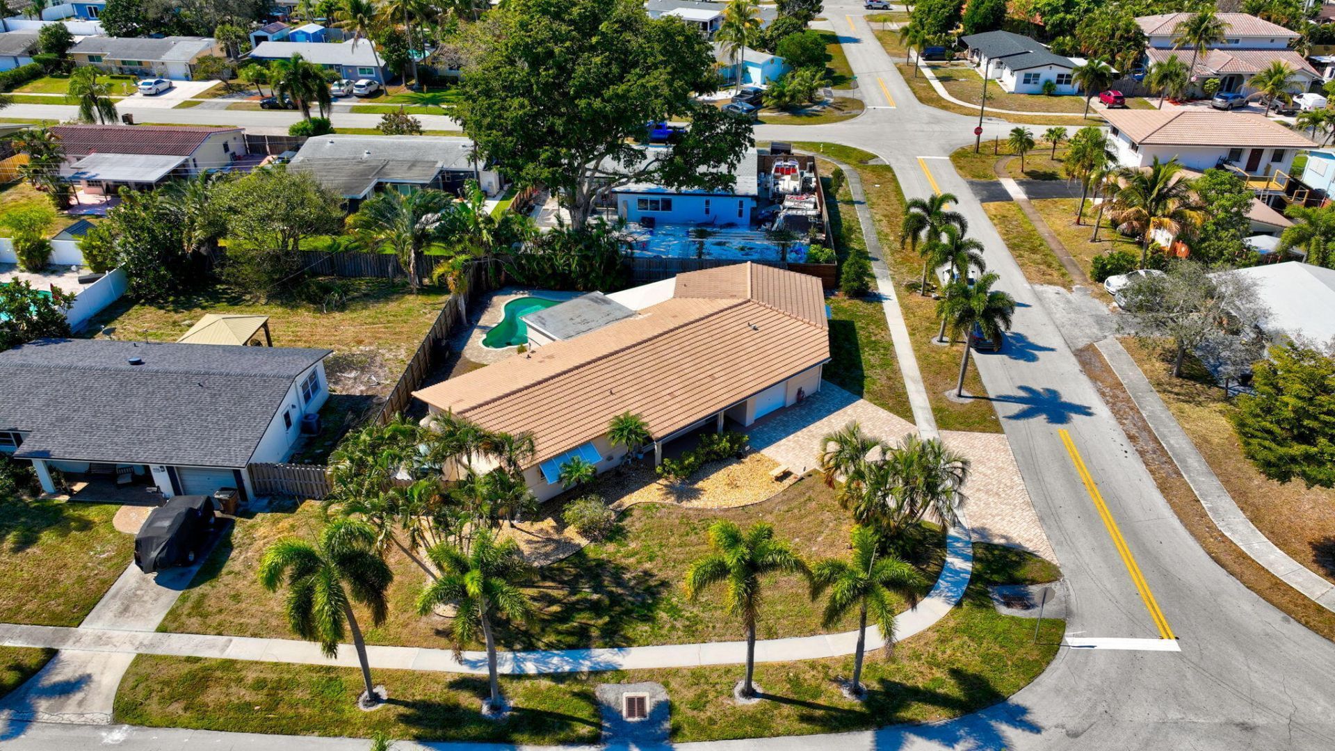 301 SE 8th Avenue, Deerfield Beach, FL 33441 Photo