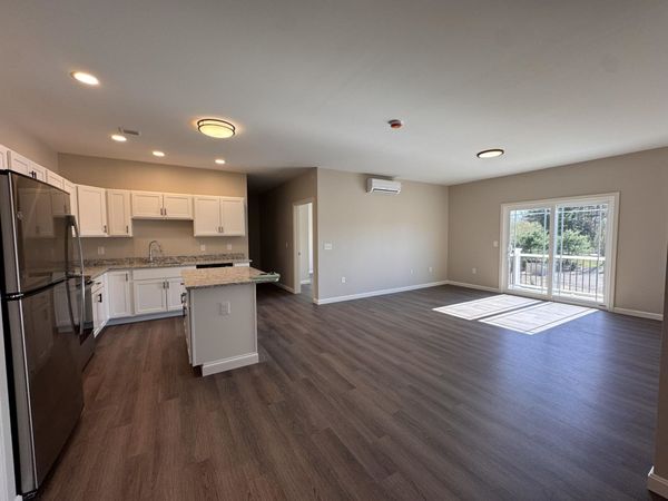 217 Rockingham Road, Unit 304, Londonderry, NH 03053