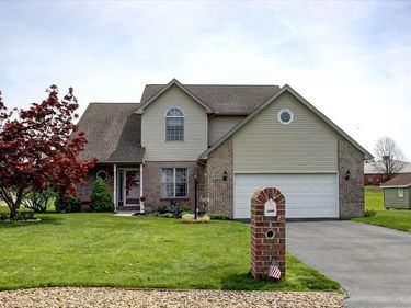 1090 BELAIR DRIVE, CHAMBERSBURG, PA 17202