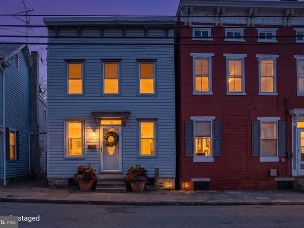 19 W HARRISBURG STREET, DILLSBURG, PA 17019