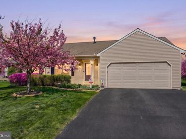 440 STERLING DRIVE, RED LION, PA 17356