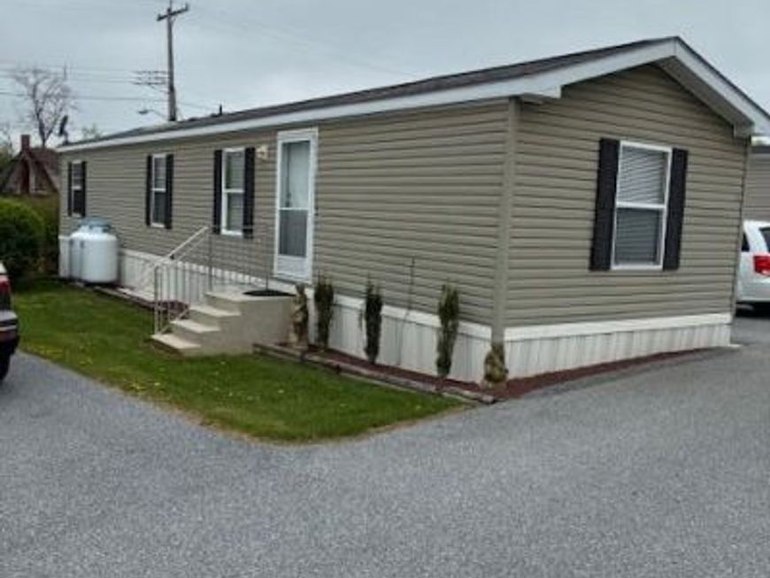 1412 Sandhill Rd 12 Sandhill Park, Lebanon, PA 17046 Main Photo