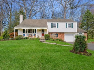 138 WOODLAND DRIVE, MONTGOMERYVILLE, PA 18936