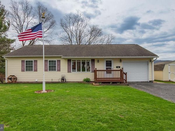 956 CENTER STREET , LOCK HAVEN, PA 17745