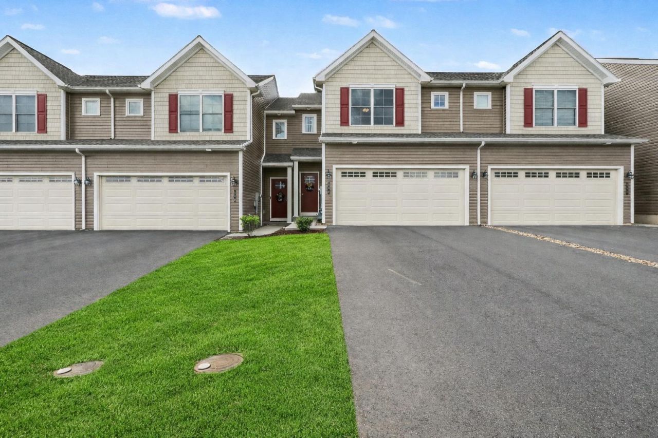 104 MAGNOLIA DRIVE , MIDDLETOWN, PA 17057