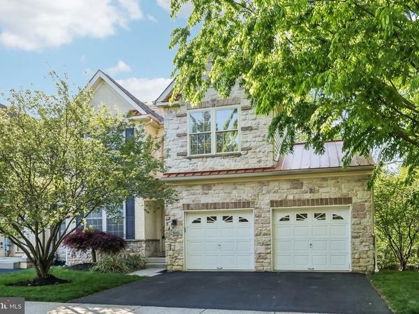 310 BAREFIELD LANE, CONSHOHOCKEN, PA 19428