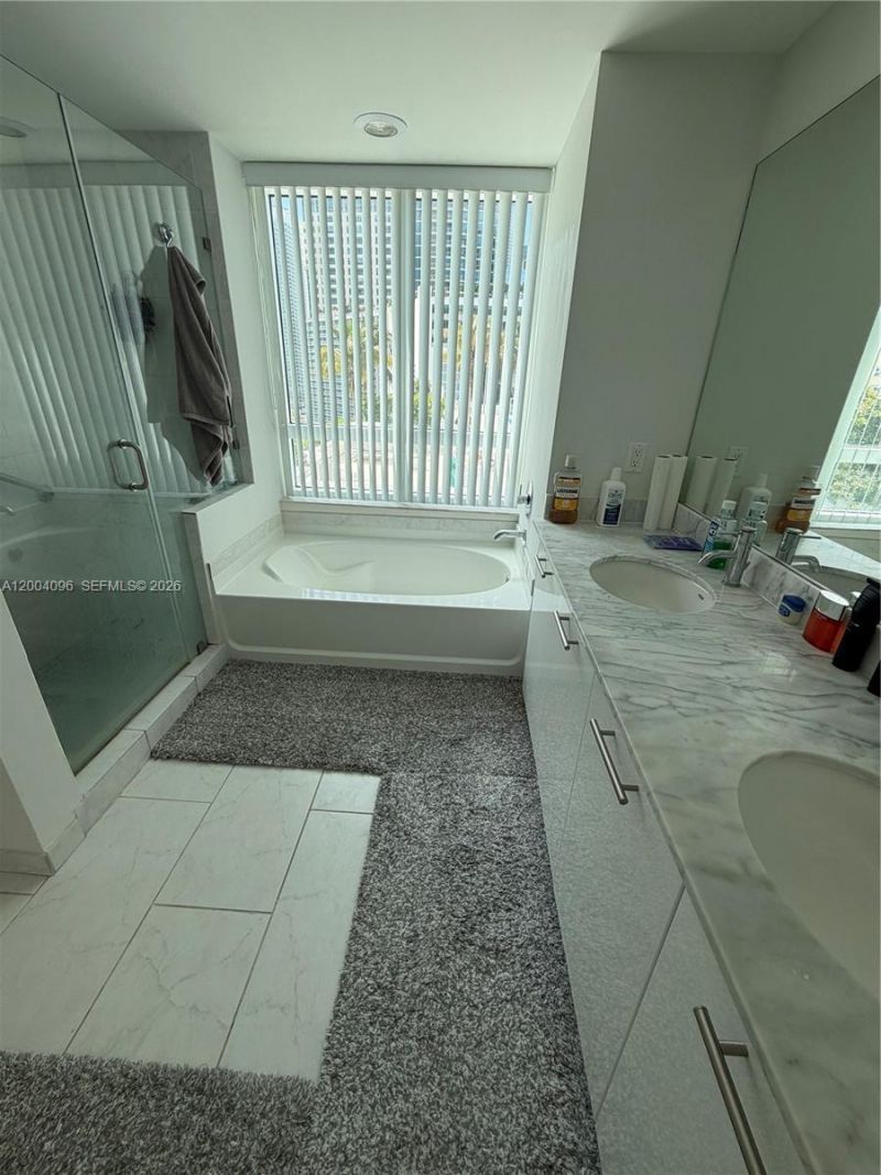 Please Call For Address, Unit 1111, Miami, FL 33131 Photo