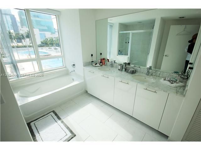 Please Call For Address, Unit 1111, Miami, FL 33131 Photo