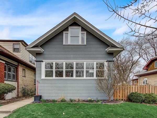 831 Hayes Avenue , Oak Park, IL 60302