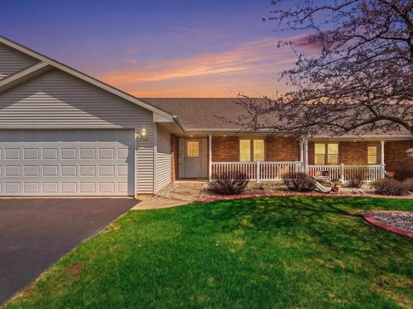 2540 HAVENWOOD DRIVE, Unit D, Oshkosh, WI 54904