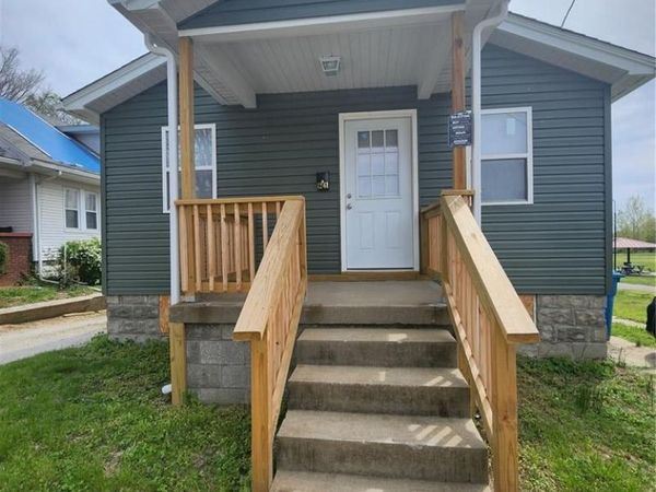 1261 State Street, Alton, IL 62002