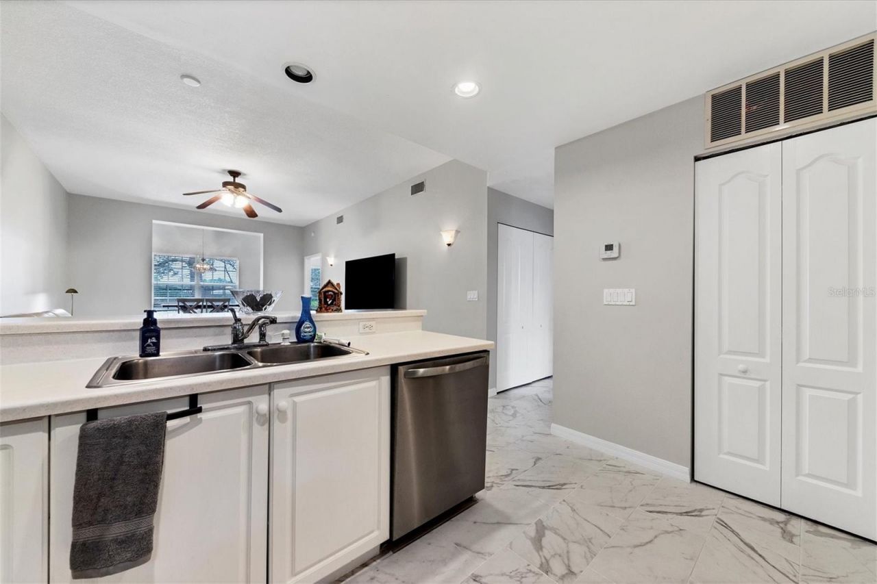 3706 54th Drive W, Unit 102, Bradenton, FL 34210 Photo