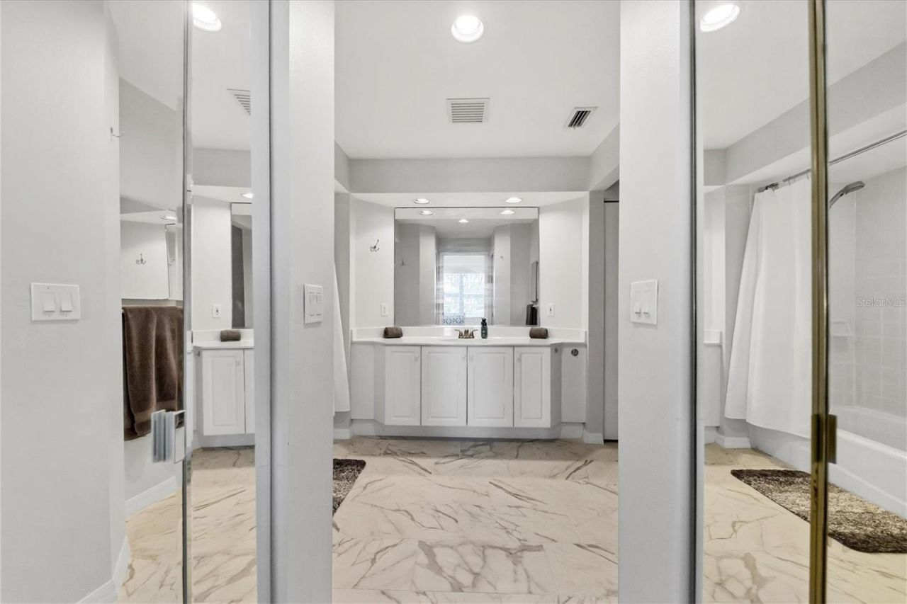 3706 54th Drive W, Unit 102, Bradenton, FL 34210 Photo