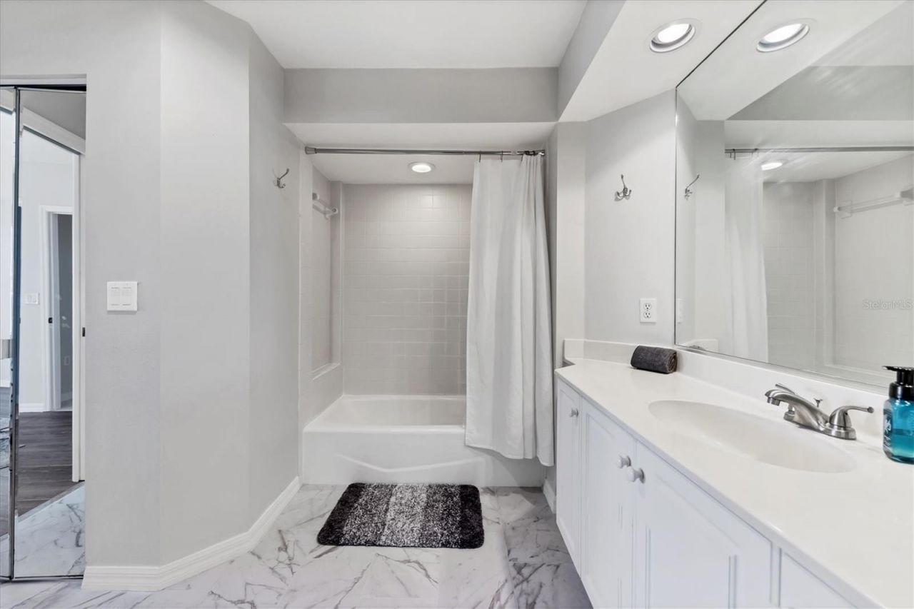 3706 54th Drive W, Unit 102, Bradenton, FL 34210 Photo