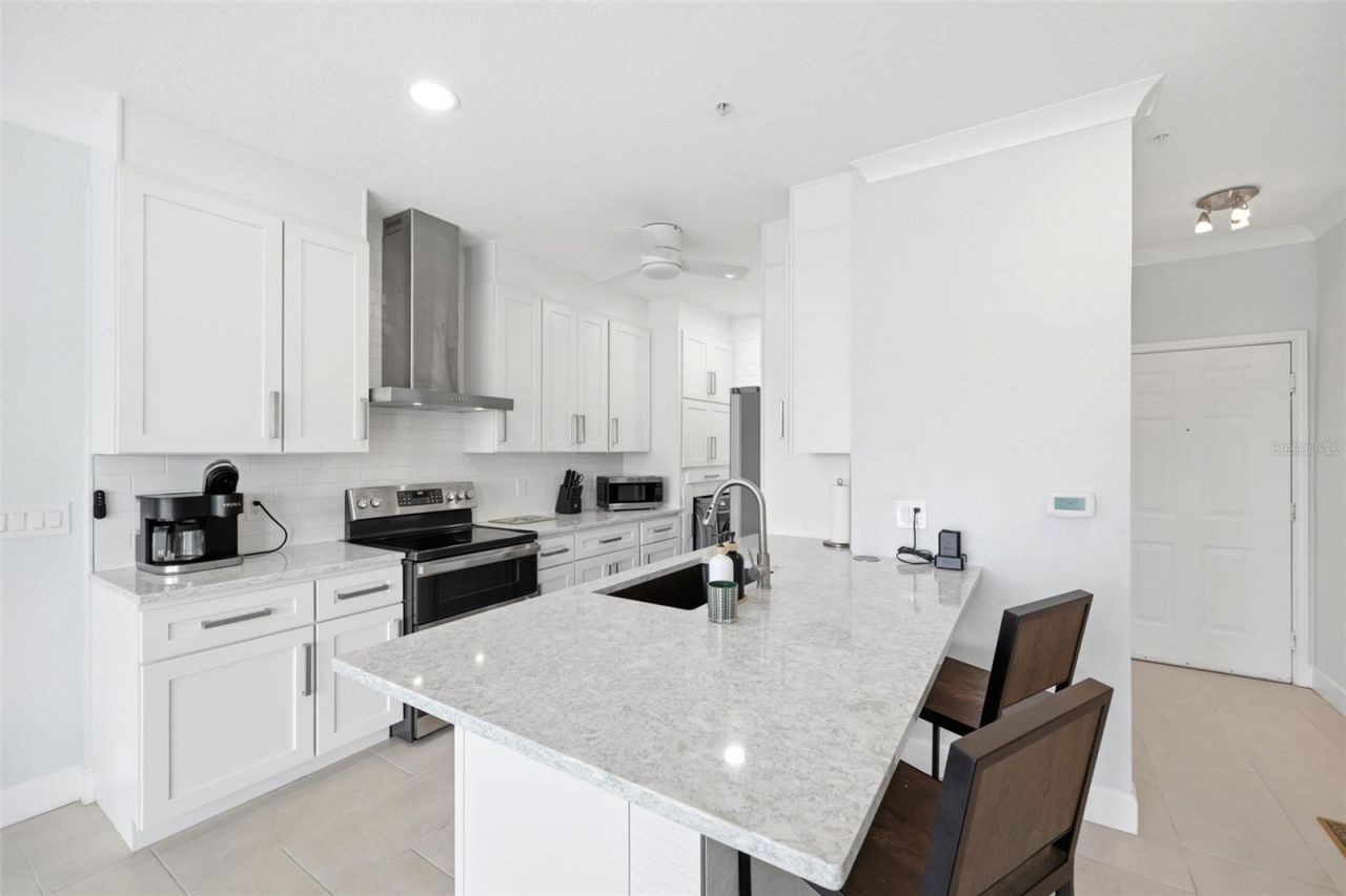 210 3rd Street W, Unit 8305, Bradenton, FL 34205 Photo