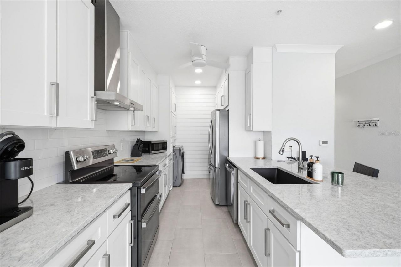 210 3rd Street W, Unit 8305, Bradenton, FL 34205 Photo