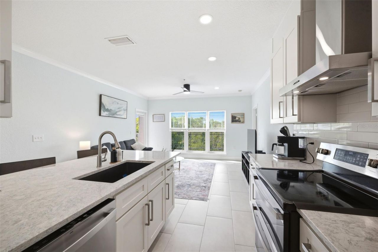 210 3rd Street W, Unit 8305, Bradenton, FL 34205 Photo