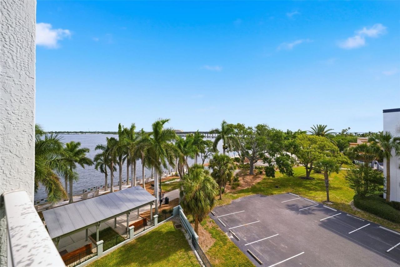 210 3rd Street W, Unit 8305, Bradenton, FL 34205 Photo