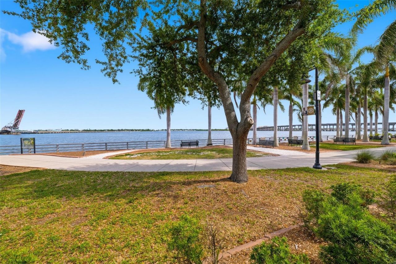 210 3rd Street W, Unit 8305, Bradenton, FL 34205 Photo