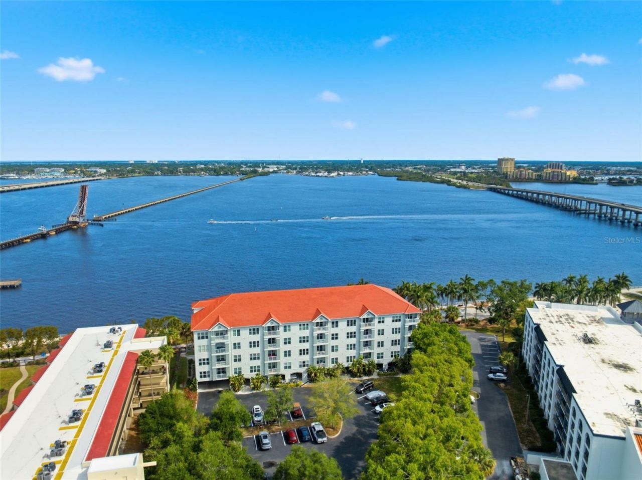 210 3rd Street W, Unit 8305, Bradenton, FL 34205 Photo