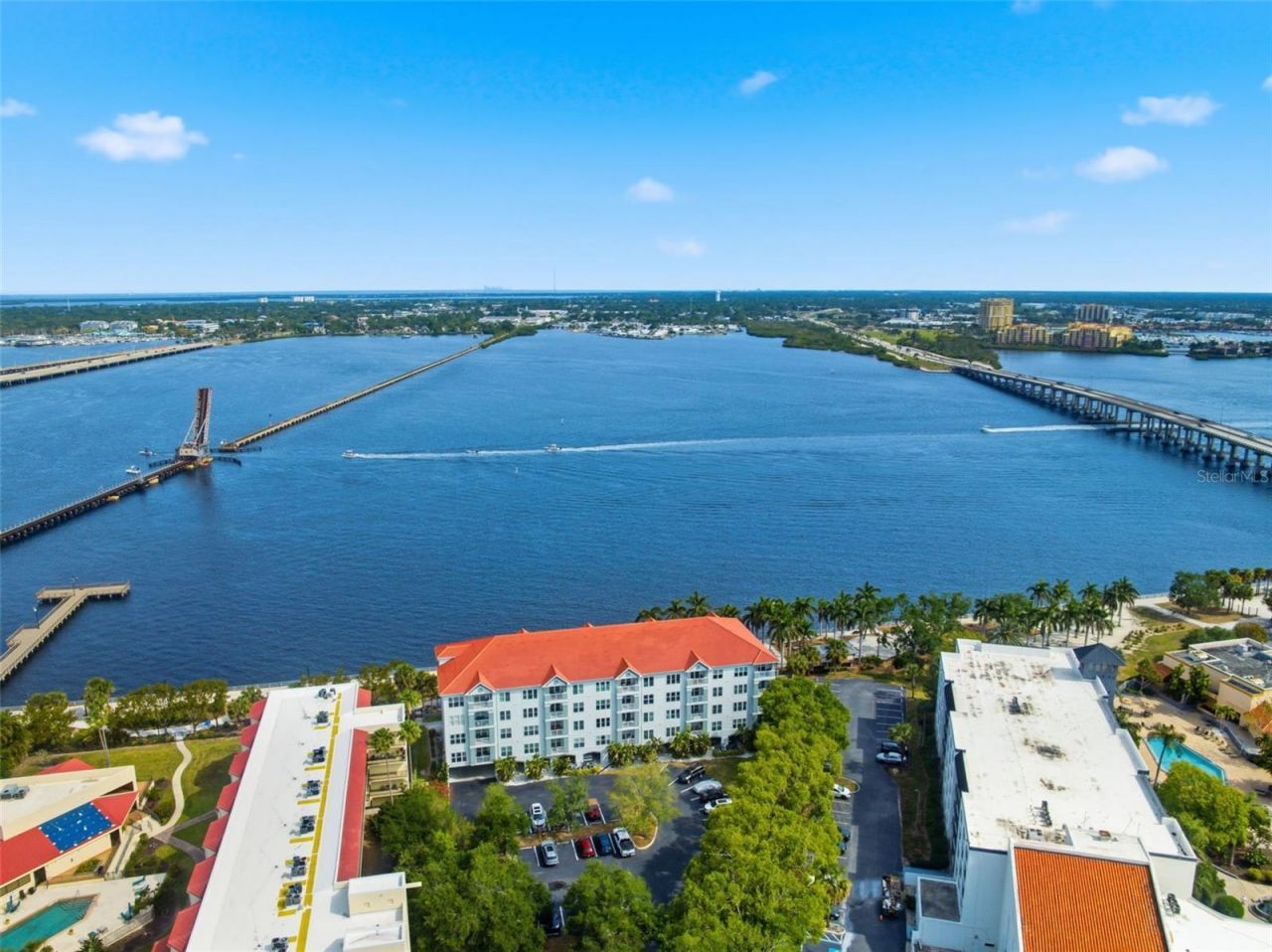 210 3rd Street W, Unit 8305, Bradenton, FL 34205 Photo