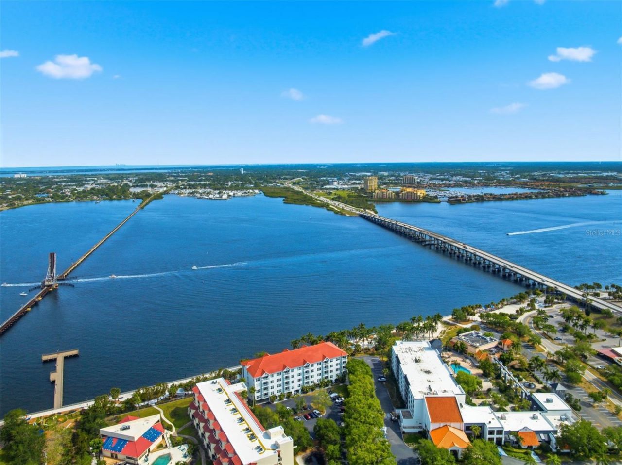 210 3rd Street W, Unit 8305, Bradenton, FL 34205 Photo