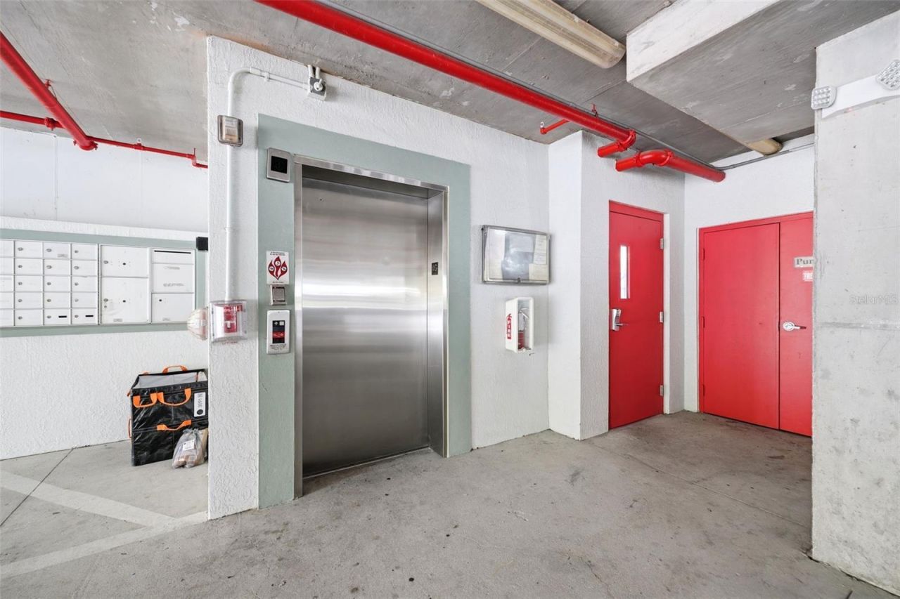 210 3rd Street W, Unit 8305, Bradenton, FL 34205 Photo