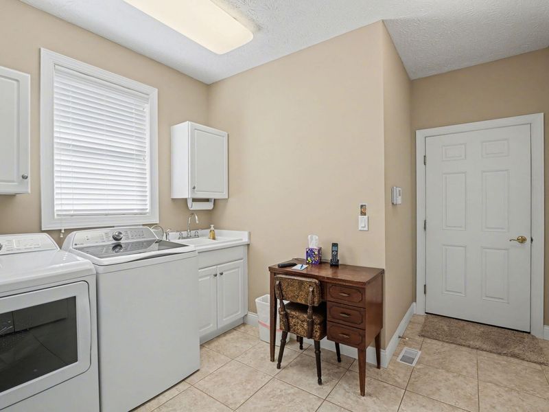 9842 Scotch Pine Drive, Springboro, OH 45066 Photo 49