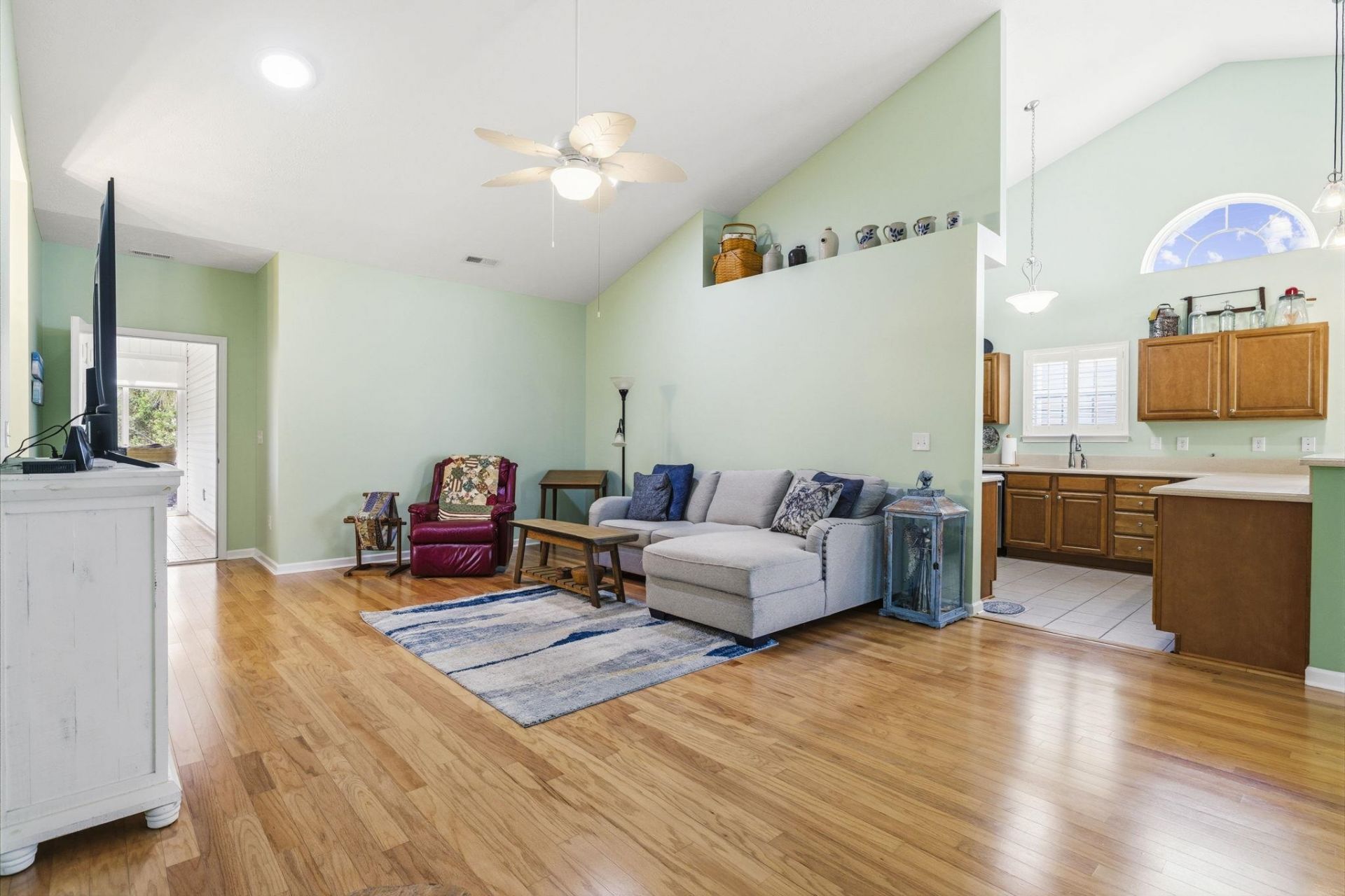 284 Archdale St. Photo 13