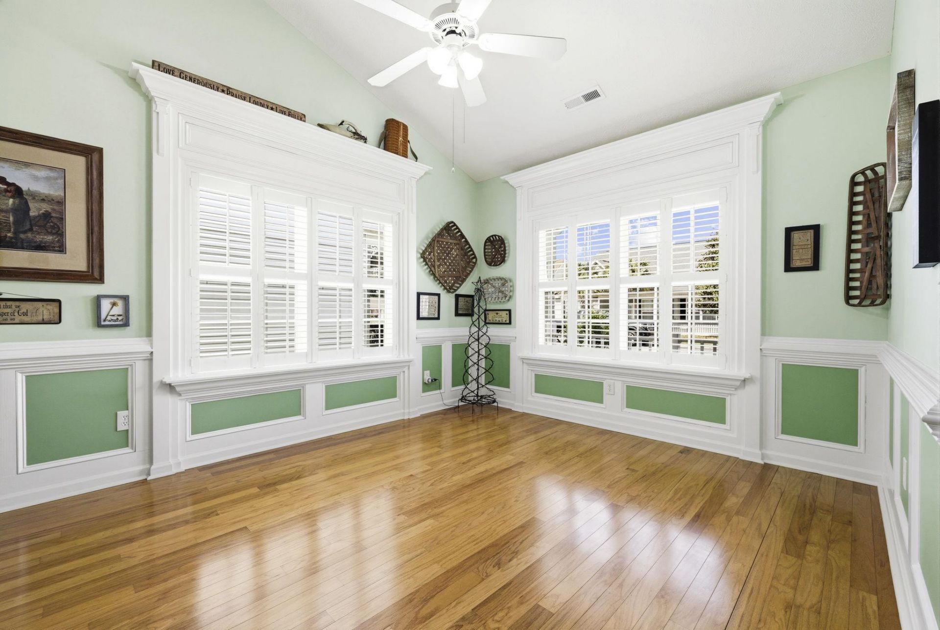 284 Archdale St. Photo 18