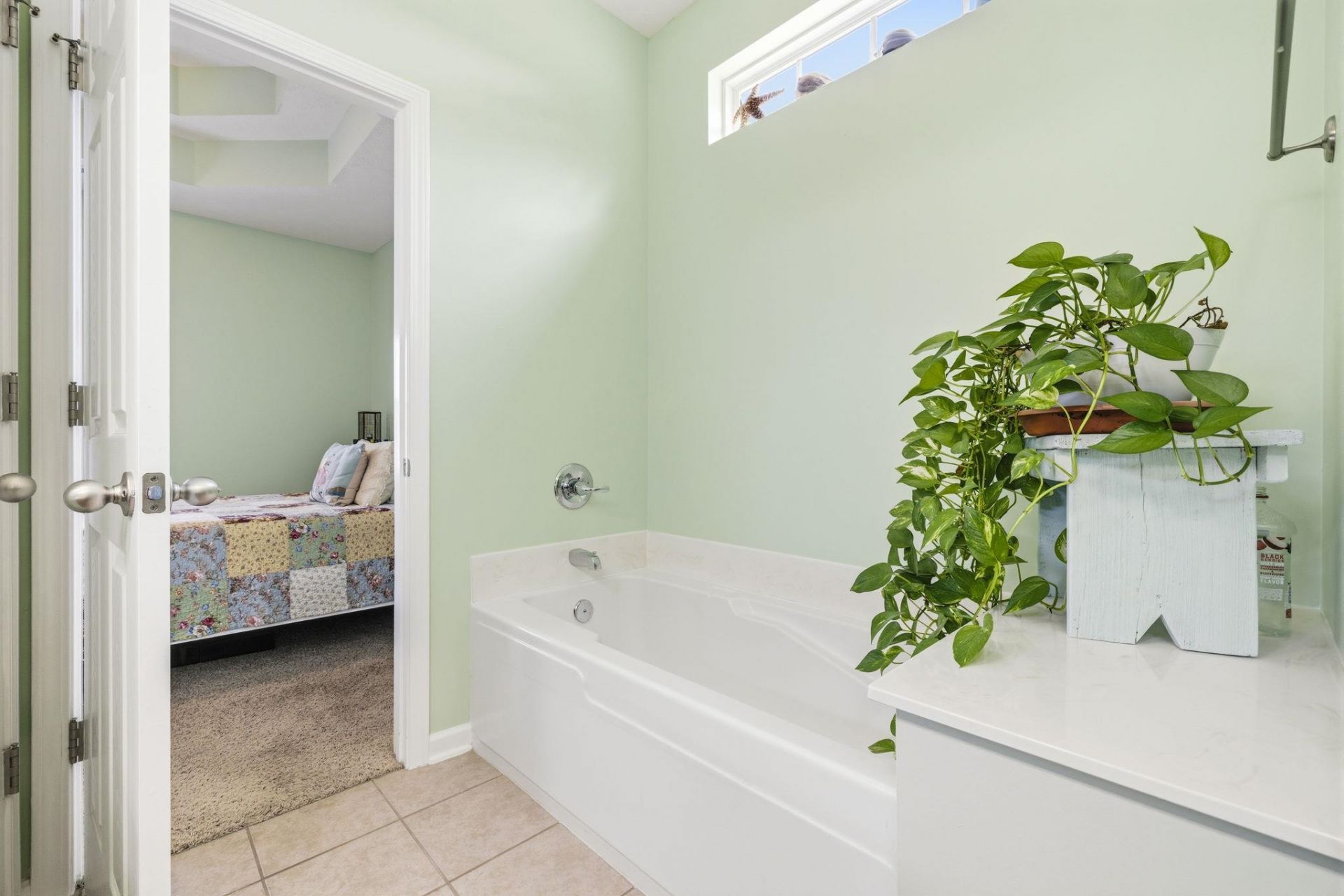 284 Archdale St. Photo 23