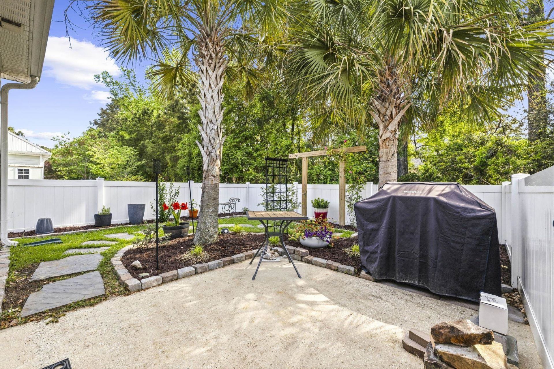 284 Archdale St. Photo 33