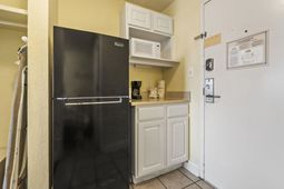 1207 S Ocean Blvd.  photo 4