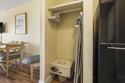 1207 S Ocean Blvd.  photo 4