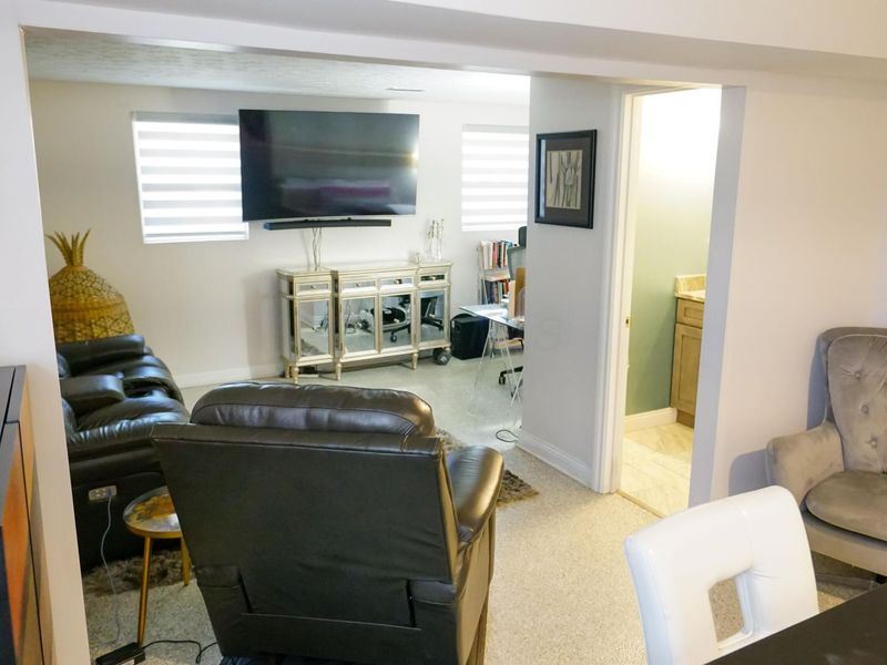 3356 E Bodman Drive, Columbus, OH 43219 Photo 7