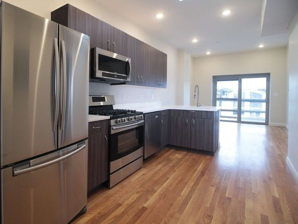 66 Frankfort St, Unit 1R, Boston, MA 02128