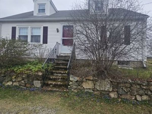 153 Middle Rd, Newbury, MA 01922