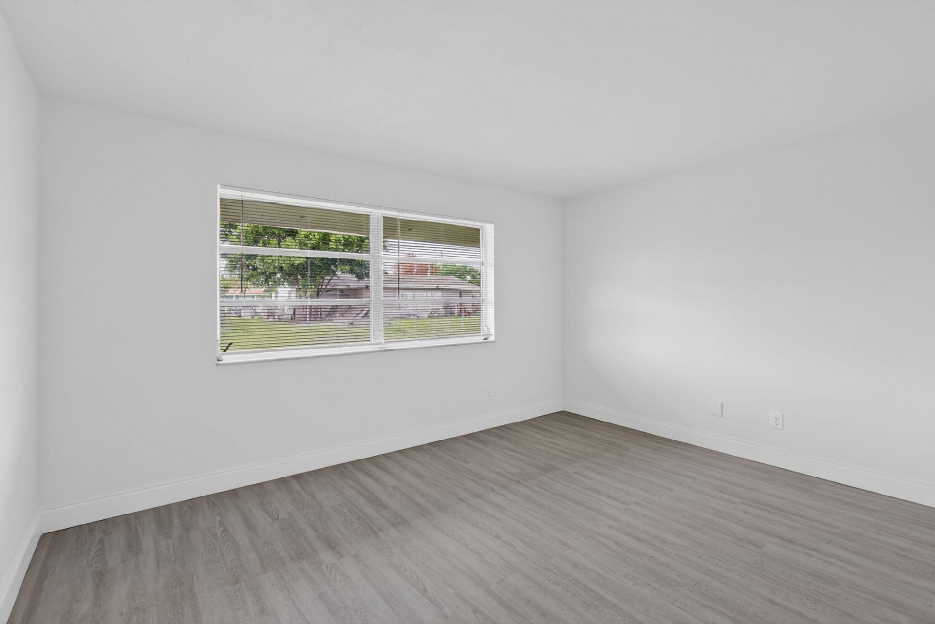 157 SE Calmoso Drive, Port Saint Lucie, FL 34983 Photo