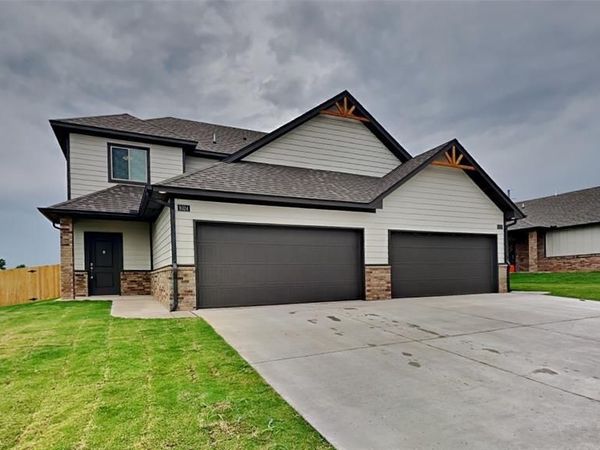 12513 Florence Lane, Yukon, OK 73099