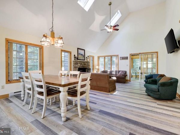 84 SHORT HILL ROAD , LAKE HARMONY, PA 18624