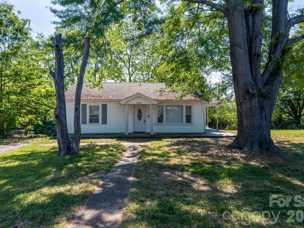 109 Hillcrest Drive , Bessemer City, NC 28016