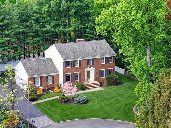 18 Stonewall Court, MAHWAH, NJ 07430