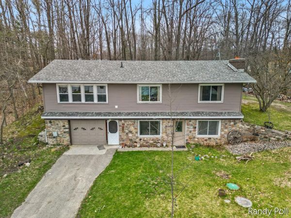 10116 Lakeshore Drive, Chippewa Lake, MI 49320