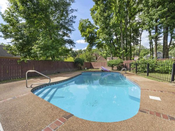 6683 KIRBY OAKS LN, Memphis, TN 38119